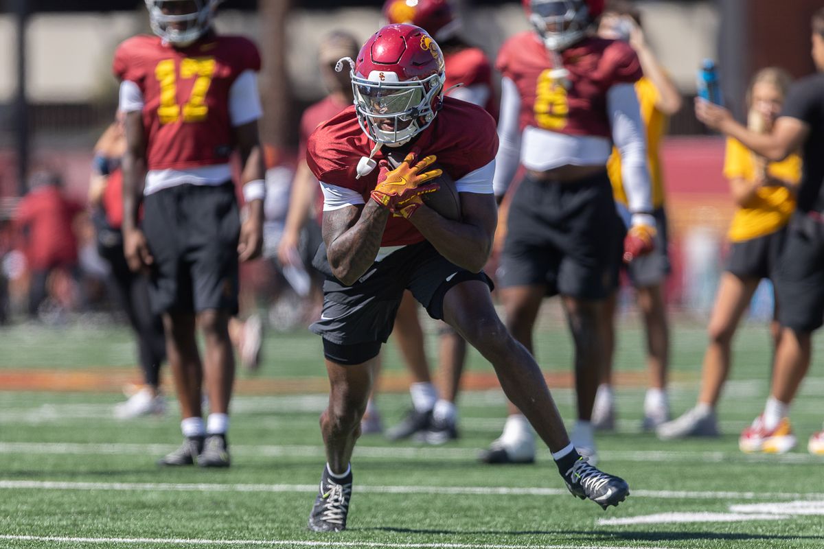 USC wide receiver Ethan “Boobie” Feaster (1) carries the ball during practice at Howard Jones Field, Wednesday, Aug. 19, 2026, in Los Angeles.