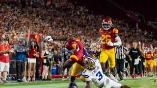 TST Images: USC defeat Washingtion, 25-21, in Los Angeles taken at Los Angeles Memorial Coliseum (USC Trojans). Photo by Nico Alba - The Sporting Tribune