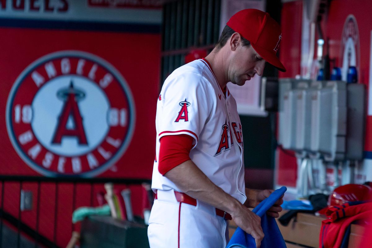 Los Angeles Angels starting pitcher Kyle Hendricks (28) walks in the dugout before the MLB game against the San Francisco Giants Saturday April 19th, 2025 at Angels Stadium in Anaheim, Calif. Los Angeles Angels starting pitcher Kyle Hendricks (28) walks in the dugout before the MLB game against the San Francisco Giants Saturday April 19th, 2025 at Angels Stadium in Anaheim, Calif.