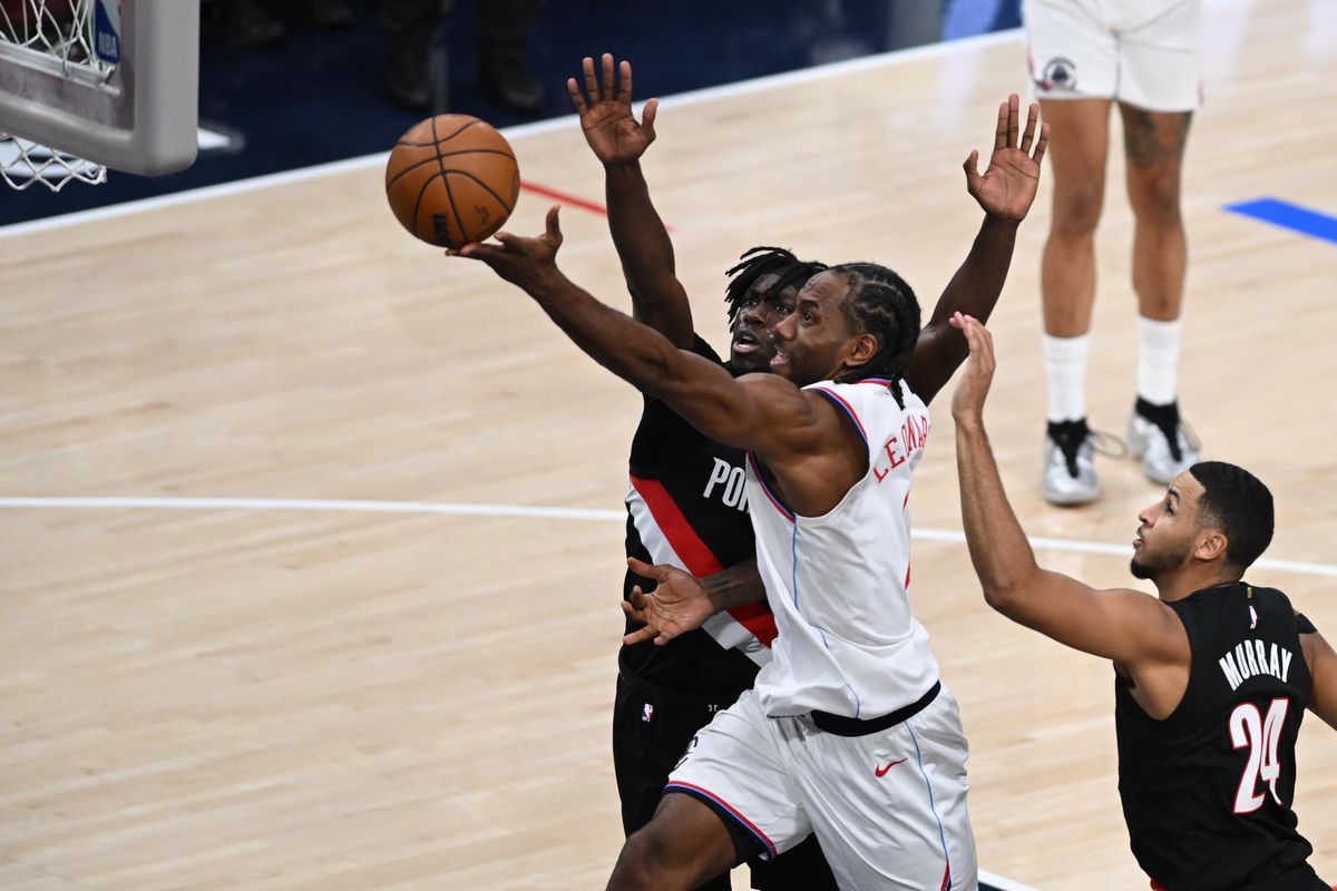 Los Angeles Clippers guard Kawhi Leonard (2) lays the ball in during a game between the Los Angeles Clippers and the Portland Trailblazers on Tuesday, March 31, 2026 at Intuit Dome in Inglewood Calif