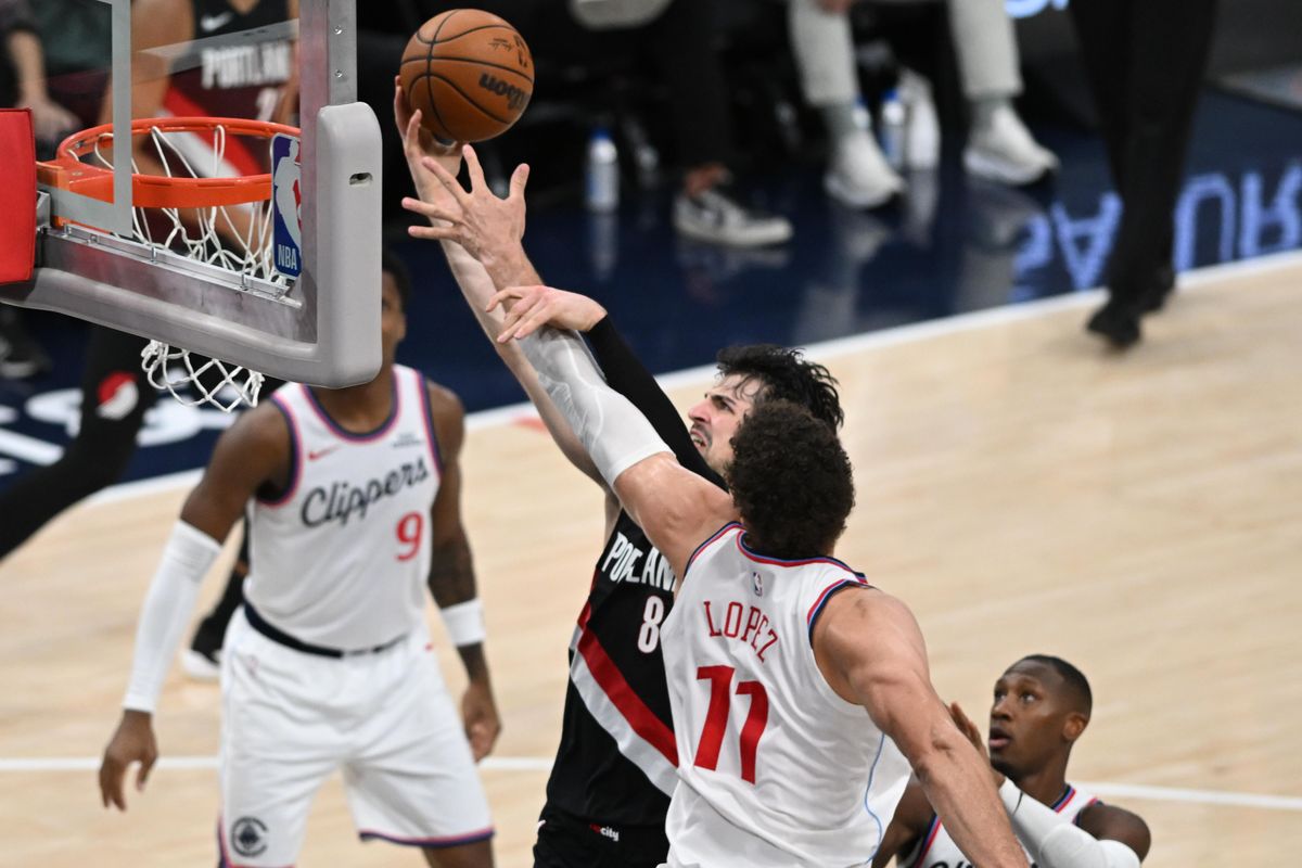 Portland Trailblazers forward Deni Avdija (8) makes a layup during a game between the Los Angeles Clippers and the Portland Trailblazers on Tuesday, March 31, 2026 at Intuit Dome in Inglewood Calif
