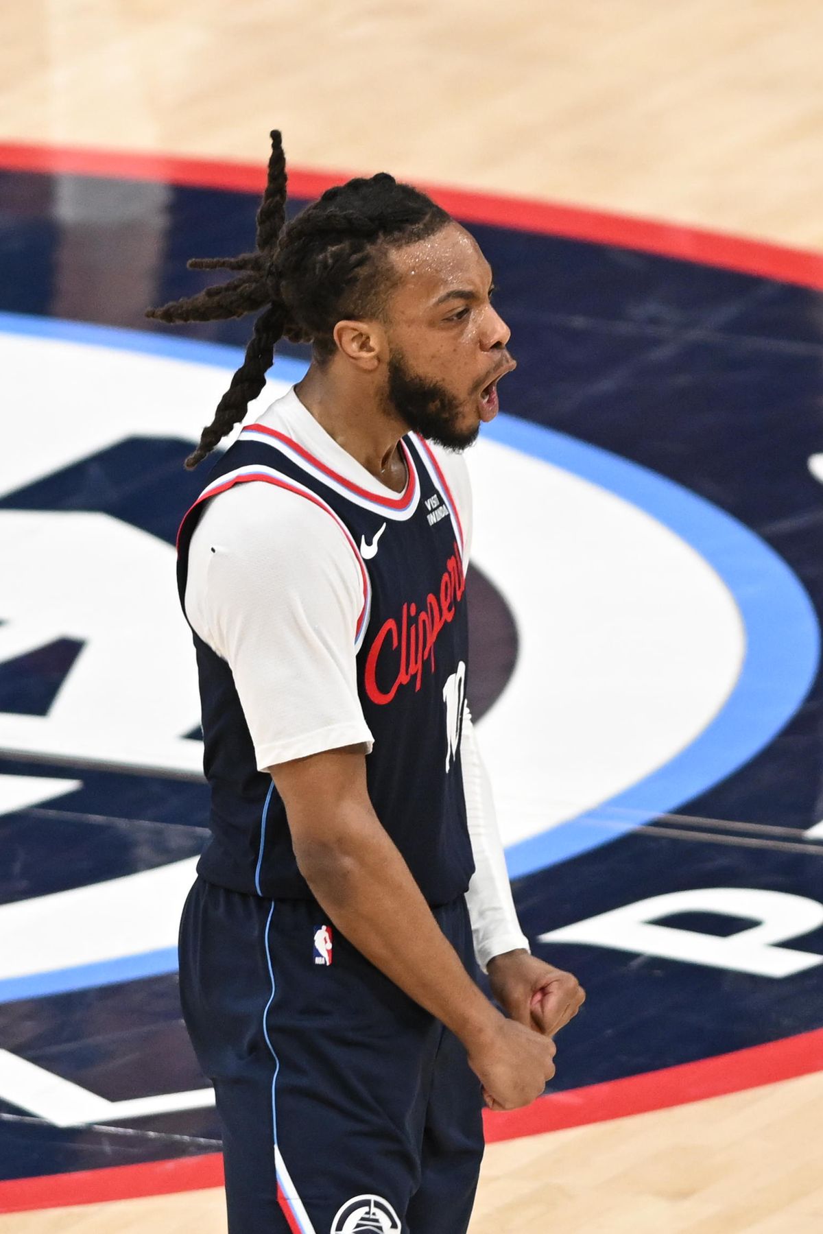 Los Angeles Clippers guard Darius Garland (10) reacts after hitting a three-pointer during a game between the Los Angeles Clippers and Golden State Warriors on Wednesday, April 15, 2026 at Intuit Dome in Inglewood Calif
