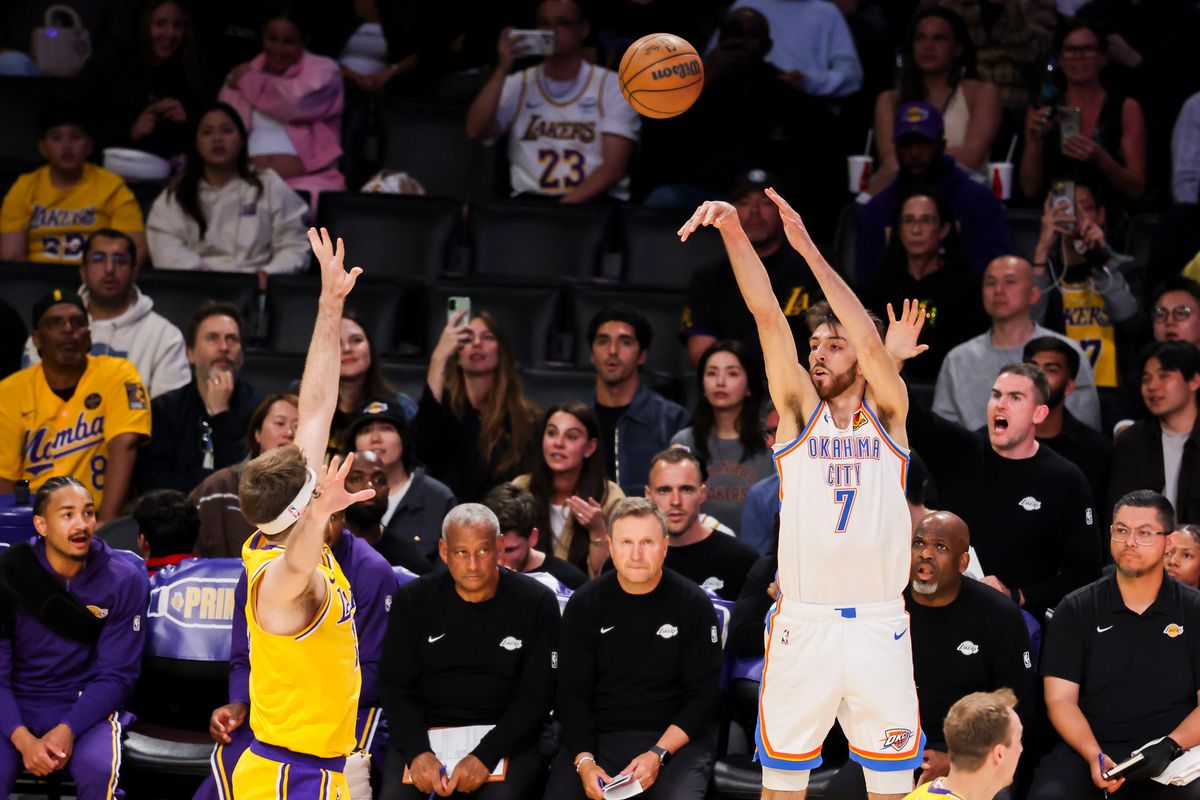 Chet Holmgren #7 of the Oklahoma City Thunder shoots the ball during an NBA basketball game against the Los Angeles Lakers, Tuesday April 7, 2026 in Los Angeles, Calif.