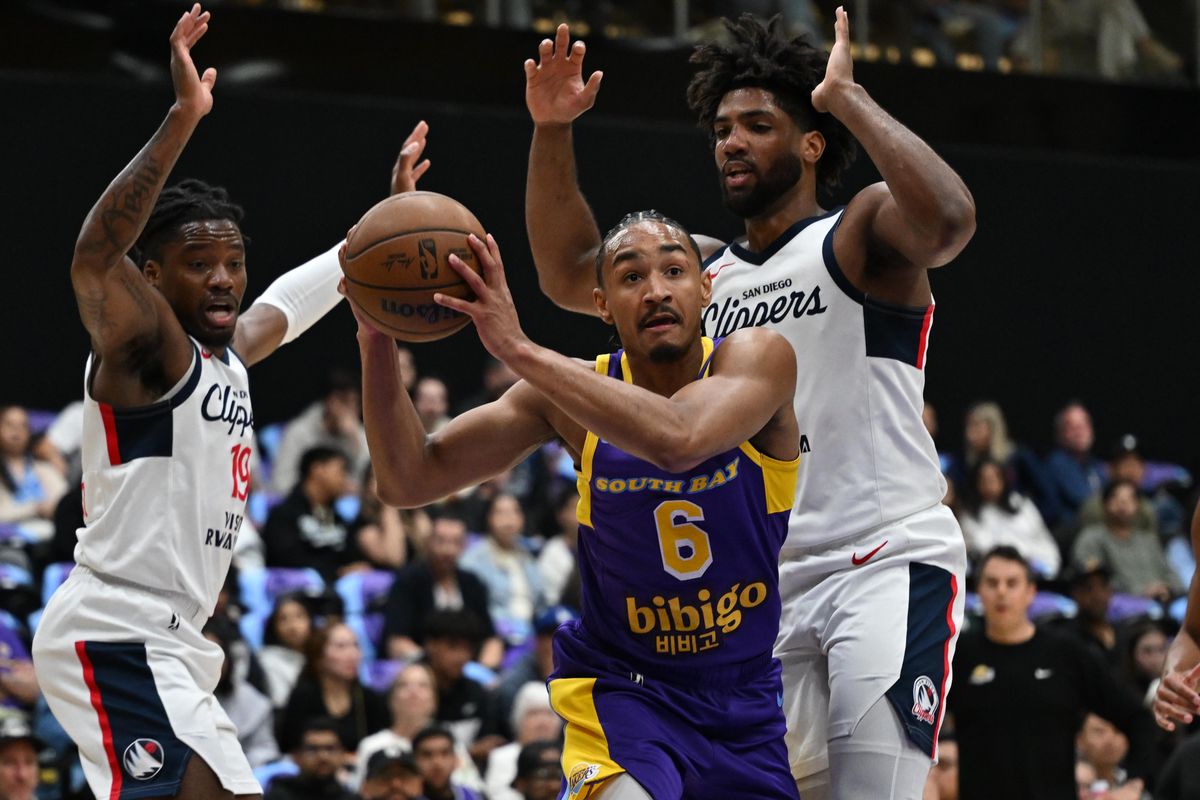 South Bay Lakers guard Kobe Bufkin (6) makes a move under the basket during an NBA G-League playoff game between the San Diego Clippers and the South Bay Lakers Wednesday, April 1, 2026 at UCLA Health Training Center in El Segundo, Calif.