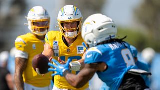 Biadasz injured as Herbert, Hampton shine in Chargers-49ers joint practice taken at The Bolt (Los Angeles Chargers). Photo by Jessica Cryderman - The Sporting Tribune