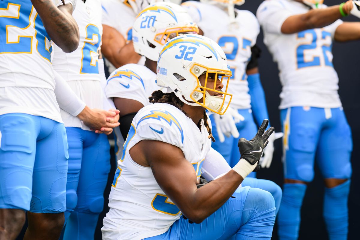 Los Angeles Chargers safety Kendall Williamson (32) poses with team before an NFL game between the Los Angeles Chargers and Seattle Seahawks on Sunday, October 4, 2026 at Lumen Field in Seattle, Washington. Los Angeles Chargers safety Kendall Williamson (32) poses with team before an NFL game between the Los Angeles Chargers and Seattle Seahawks on Sunday, October 4, 2026 at Lumen Field in Seattle, Washington.