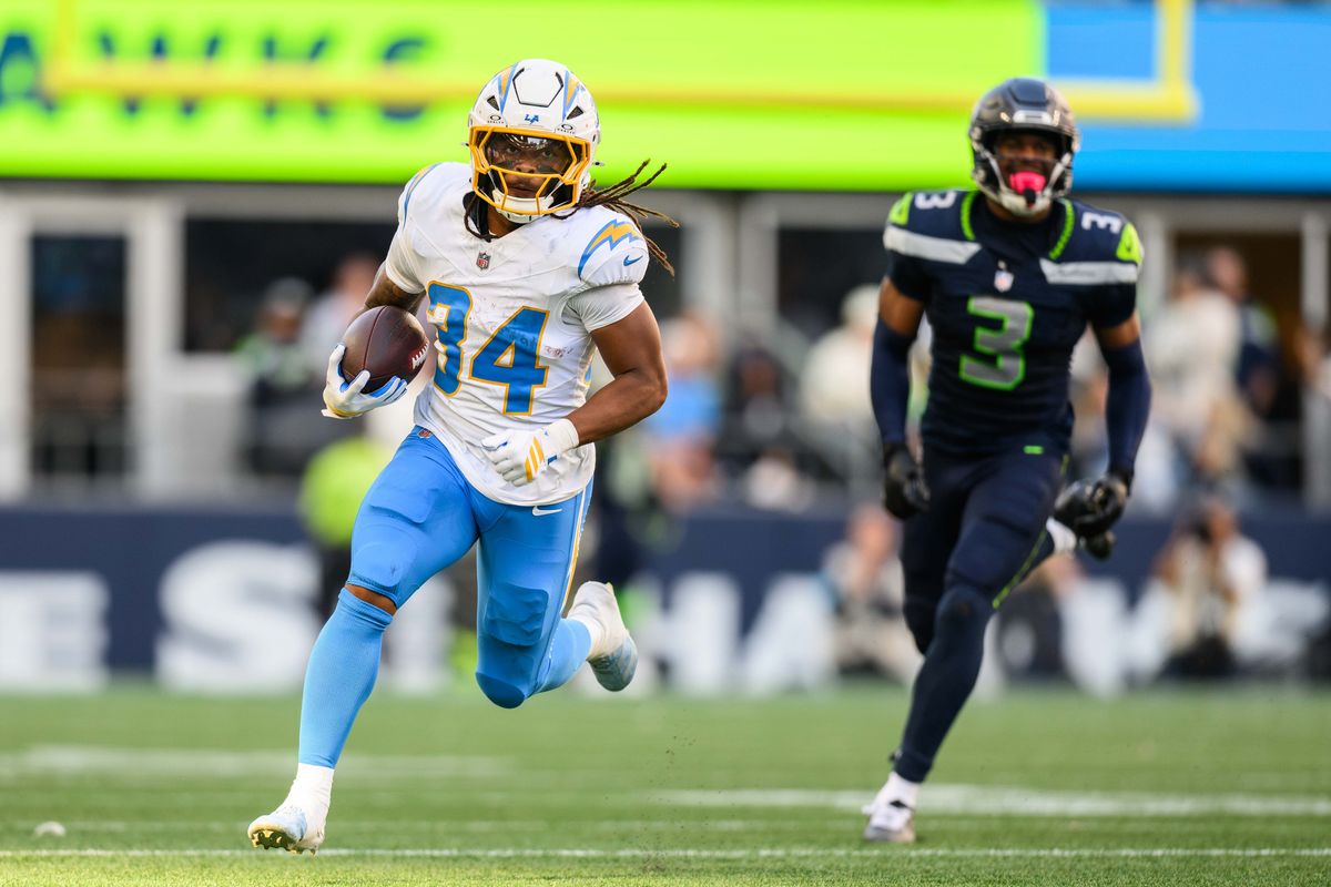 Los Angeles Chargers running back Keaton Mitchell (34) runs the ball during an NFL game between the Los Angeles Chargers and Seattle Seahawks on Sunday, October 4, 2026 at Lumen Field in Seattle, Washington Los Angeles Chargers running back Keaton Mitchell (34) runs the ball during an NFL game between the Los Angeles Chargers and Seattle Seahawks on Sunday, October 4, 2026 at Lumen Field in Seattle, Washington