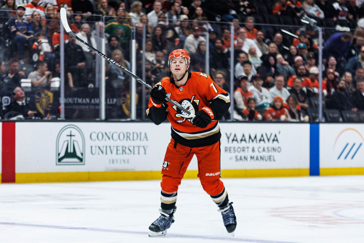 Anaheim Ducks defenseman John Carlson (#74) looks on during an NHL match against the St. Louis Blues on April 3, 2026 in Anaheim, California.