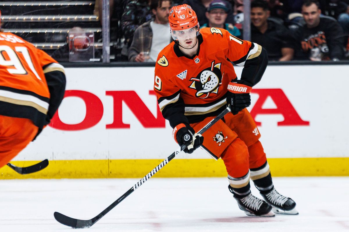 Anaheim Ducks right wing Troy Terry (#19) skates with the puck during an NHL match against the St. Louis Blues on April 3, 2026 in Anaheim, California.