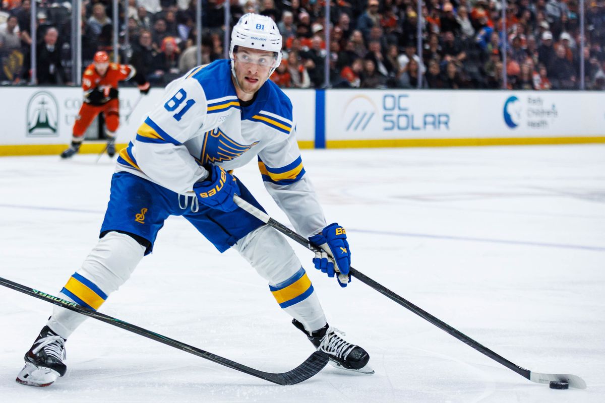 St. Louis Blues left wing Dylan Holloway (#81) looks to pass the puck during an NHL match against the Anaheim Ducks on April 3, 2026 in Anaheim, California.