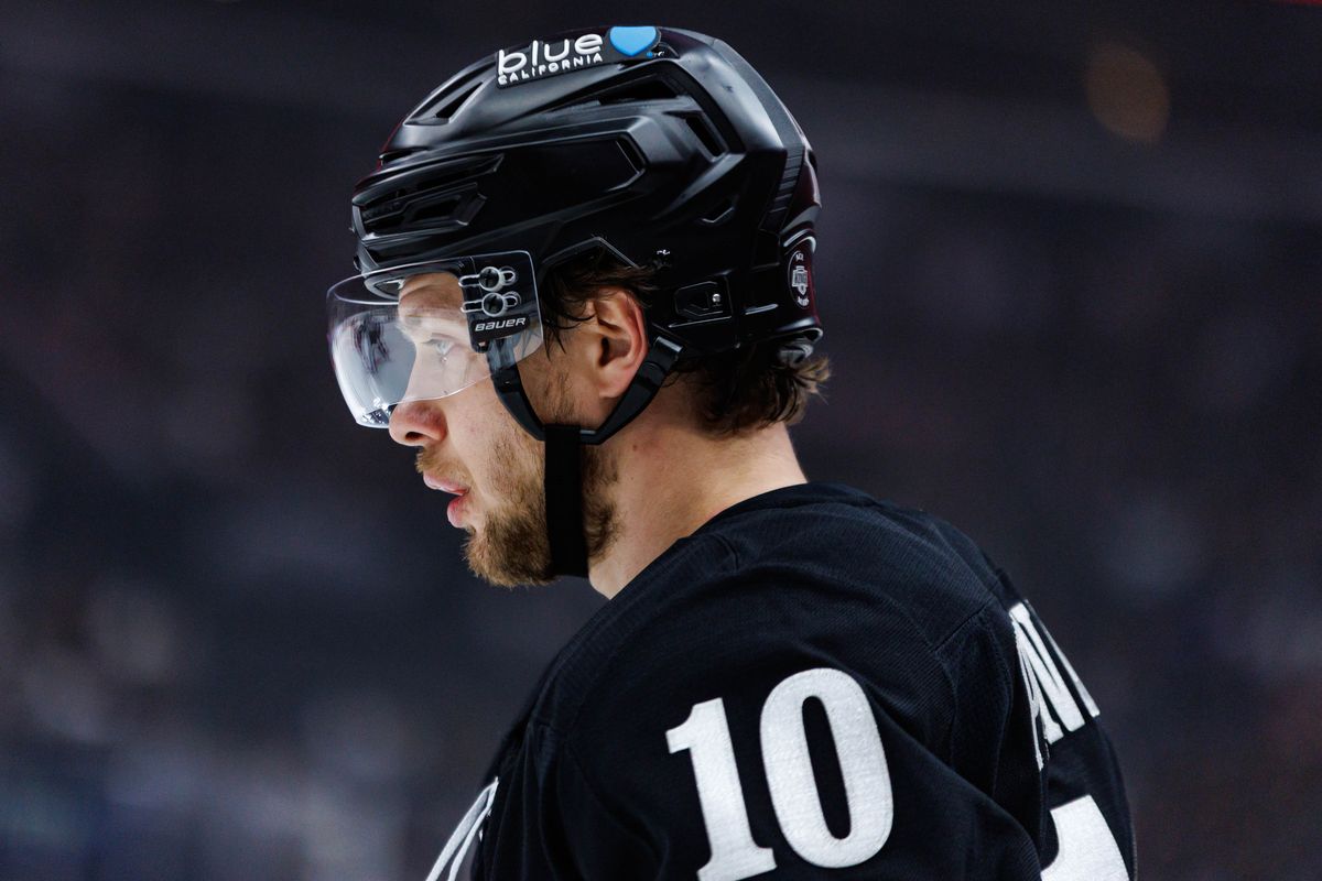 Los Angeles Kings left wing Artemi Panarin (#10) waits for the puck to drop during an NHL match against the Utah Mammoth on March 28, 2026 in Los Angeles, California.