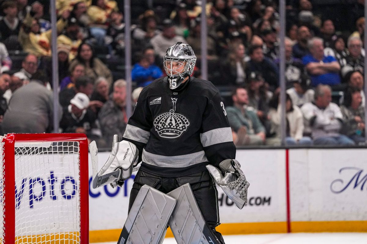 Los Angeles Kings goalie Darcy Kuemper (35) taking a breather before overtime during an NHL hockey game against the Toronto Maple Leafs on April 4th, 2026 in Los Angeles, CA.