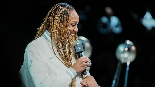 A’ja Wilson gets season off on the right foot with Player of the Week honors taken in Las Vegas (Las Vegas Aces)