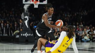 Aces cannot extend winning streak as Kelsey Plum closes out for Sparks taken at Michelob ULTRA Arena (Las Vegas Aces). Photo by DJ Cabanlong-The Sporting Tribune