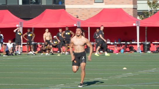Makai Lemon runs the 40-yard-dash at USC Pro Day