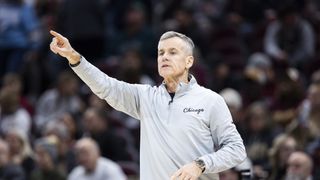 Wooden Award Flashback: Billy Donavan build a basketball dynasty at Florida taken in Los Angeles (Wooden Award). Photo by Scott Galvin-Imagn Images
