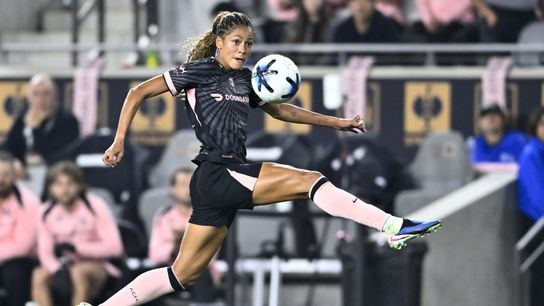 Angel City FC completes comeback win, stays in undefeated territory taken at BMO Stadium (Angel City FC)