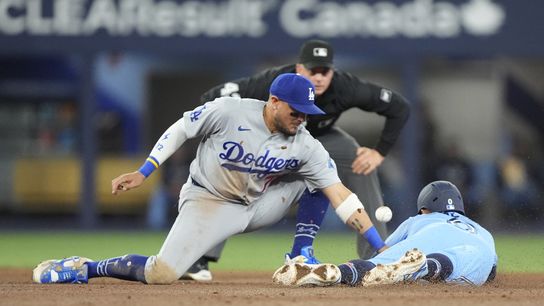 Dodgers bullpen falters as Blue Jays avoid sweep taken at Rogers Centre. Photo by John E. Sokolowski-Imagn Images