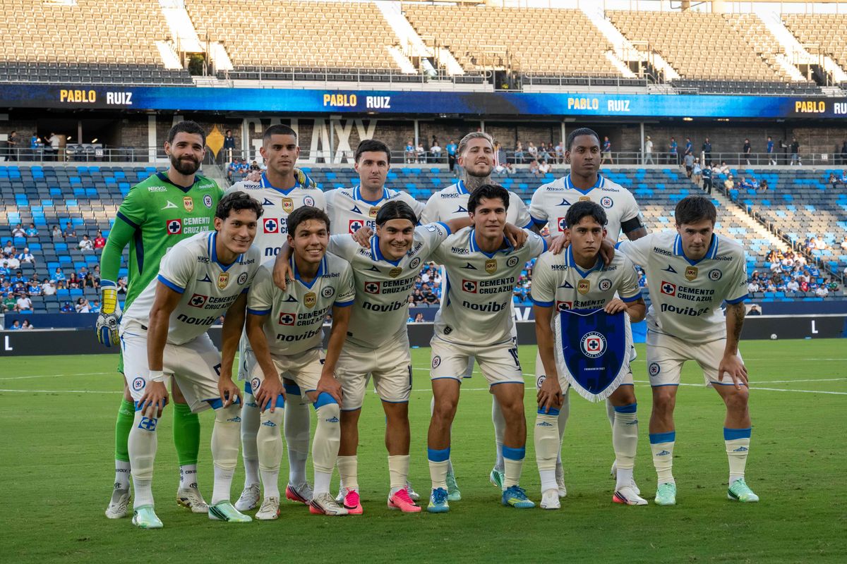 Cruz Azul team prepares for the game during a friendly soccer game against LA Galaxy, Sunday, October 4, 2026 in Carson, California.
